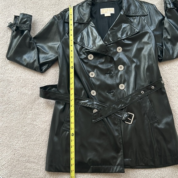Michael Kors Belted Rain Jacket, Size MP - Picture 8 of 14